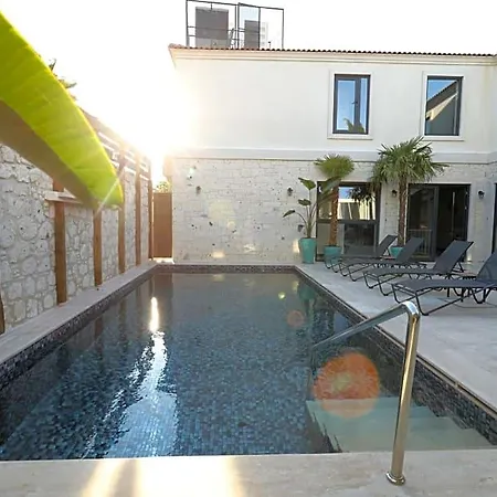 Ariel Hotel 4*