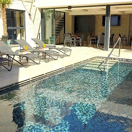 Ariel Hotel 4*