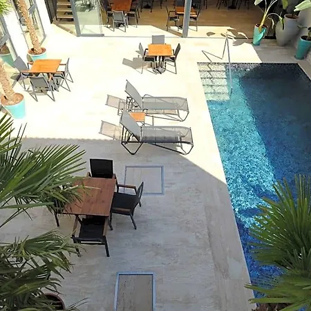 Ariel Hotel 4*