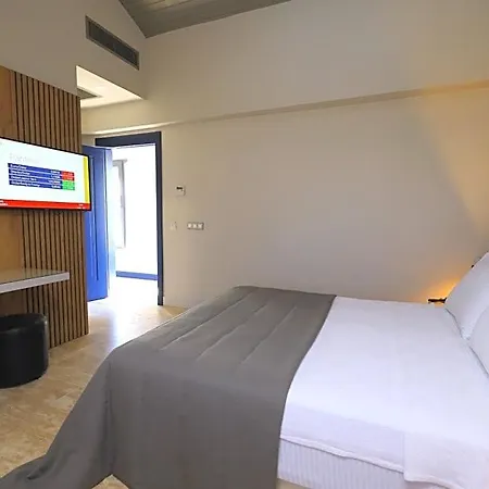 Ariel Hotel 4*